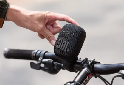 Música en Movimiento con JBL Wind3 con Base para moto o Bici